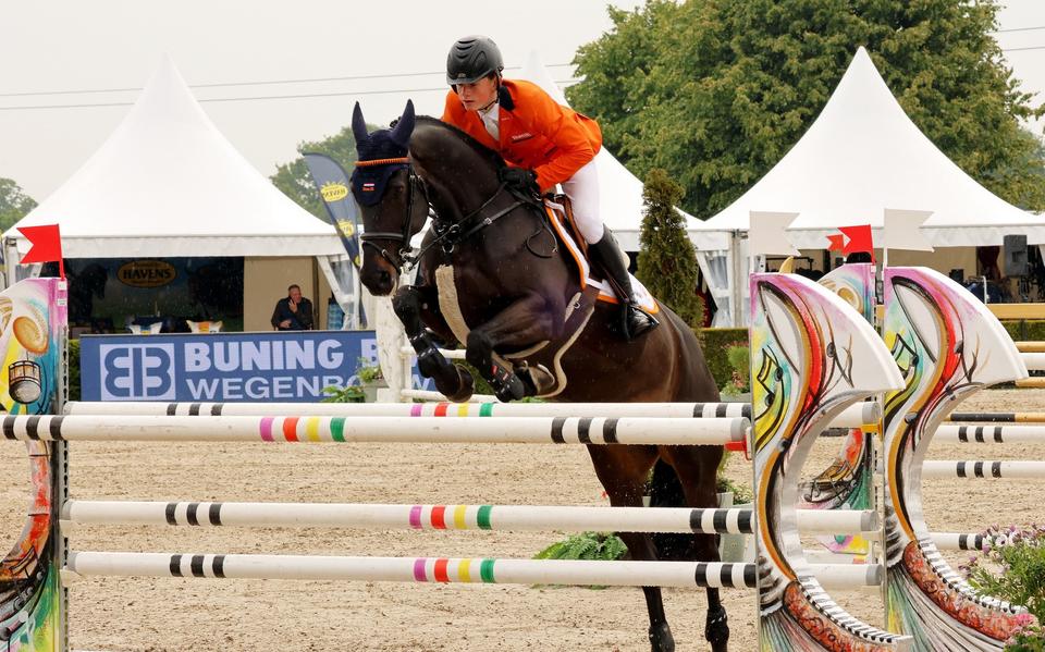 Als laatste kwam voor Nederland Joep Schaap met Cadeauminka in de ring en hij bleef foutloos, waardoor Nederland eerste werd.