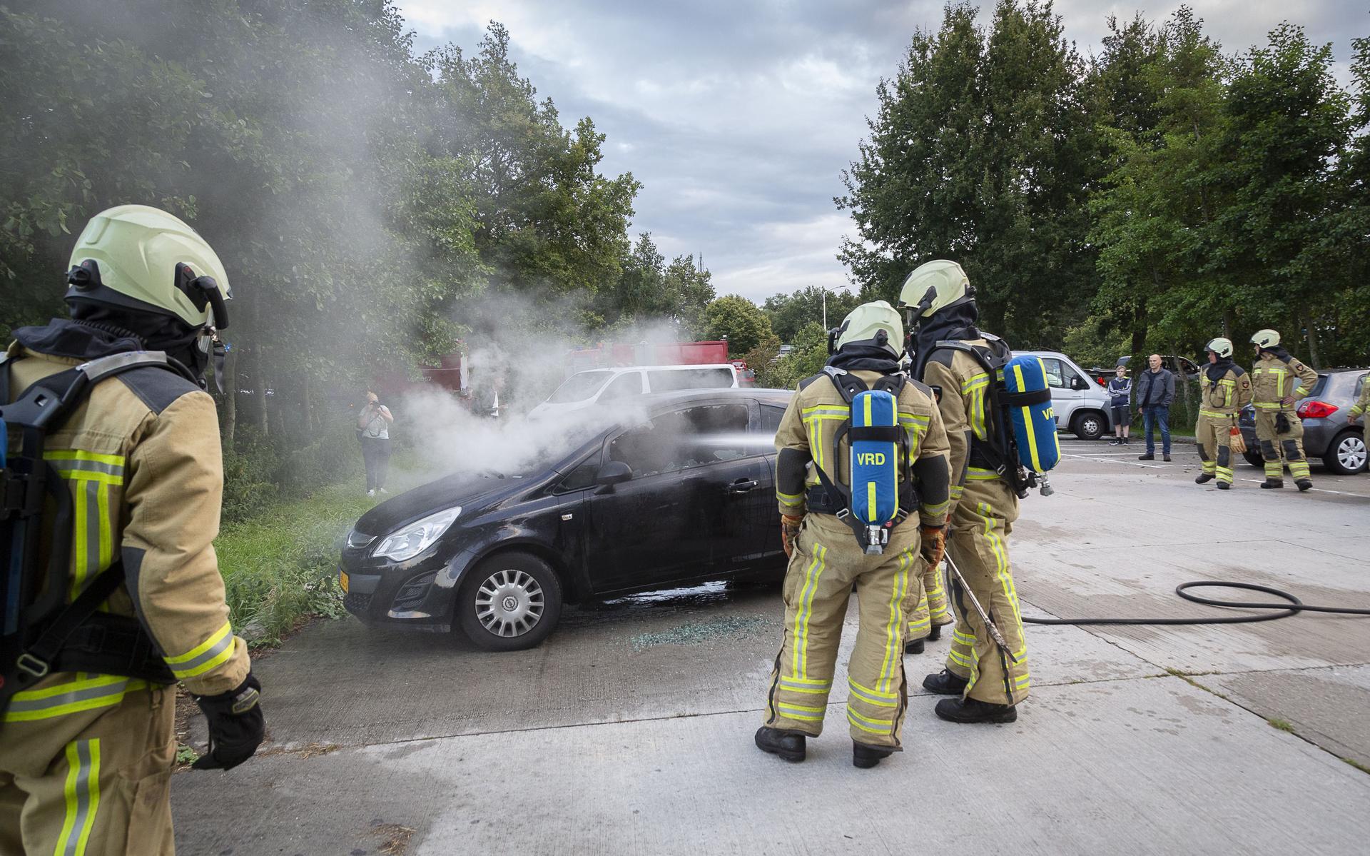 Interieur auto raakt door brand vernield in Veeningen - Meppeler Courant