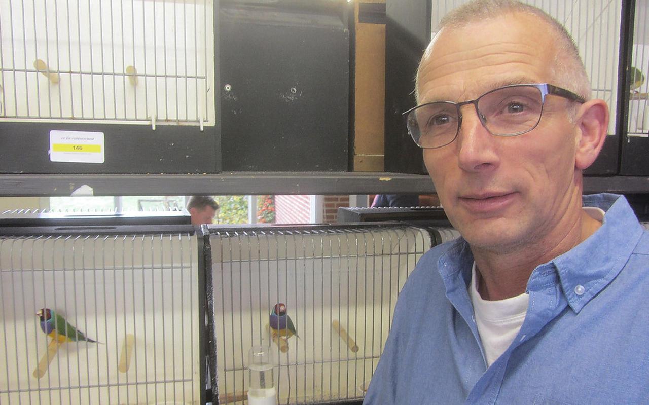 Secretaris Martie van der Wal van de jubilerende vogelvereniging De Volièrevriend uit Nieuwleusen. Secretaris Martie van der Wal van de jubilerende vogelvereniging De Volièrevriend uit Nieuwleusen.