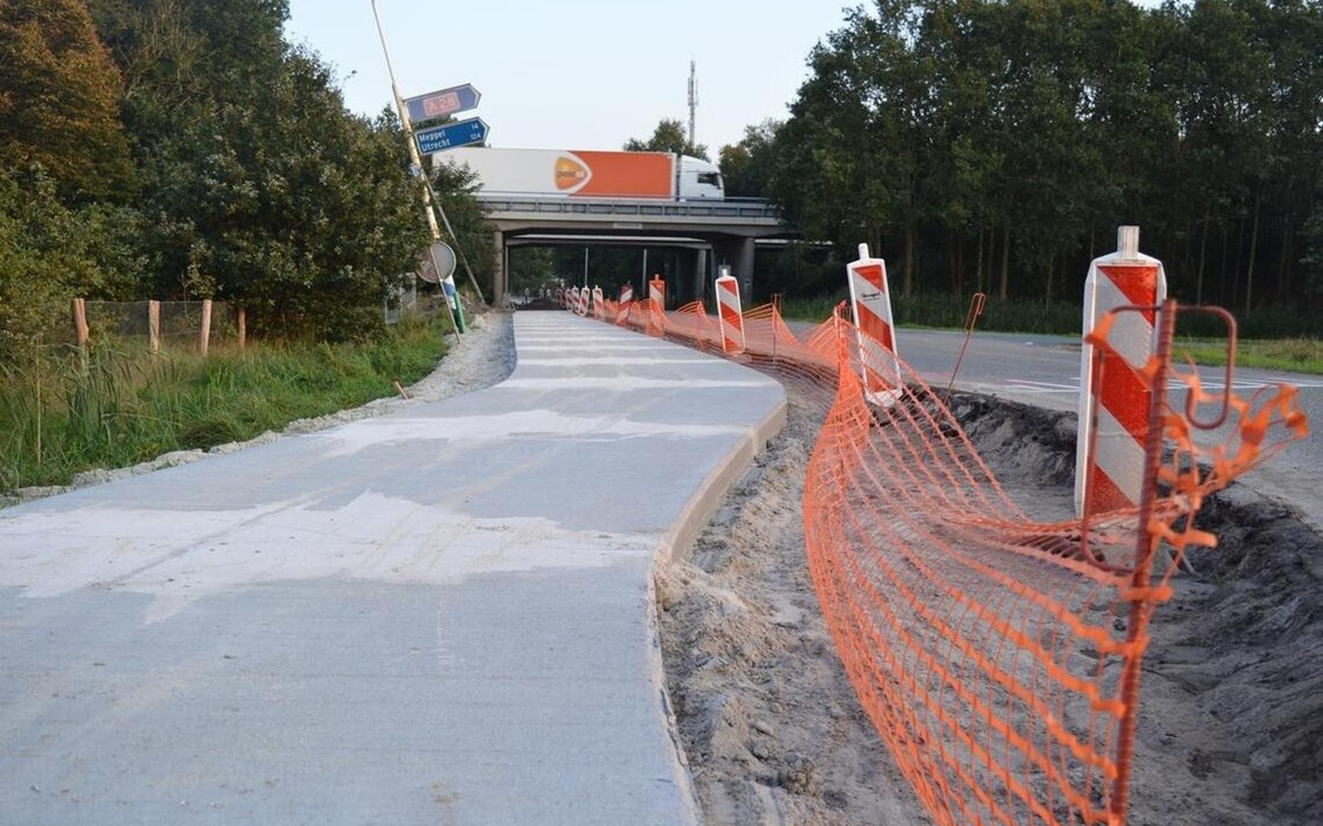 Fietspad langs Willem Moesweg in Veeningen is klaar voor gebruik - Meppeler Courant