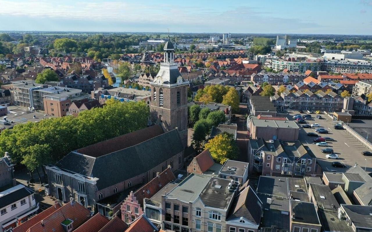 De Grote Kerk in Meppel. De Protestantse gemeente neemt er vanwege bezuinigingen afscheid van. De Grote Kerk in Meppel. De Protestantse gemeente neemt er vanwege bezuinigingen afscheid van.
