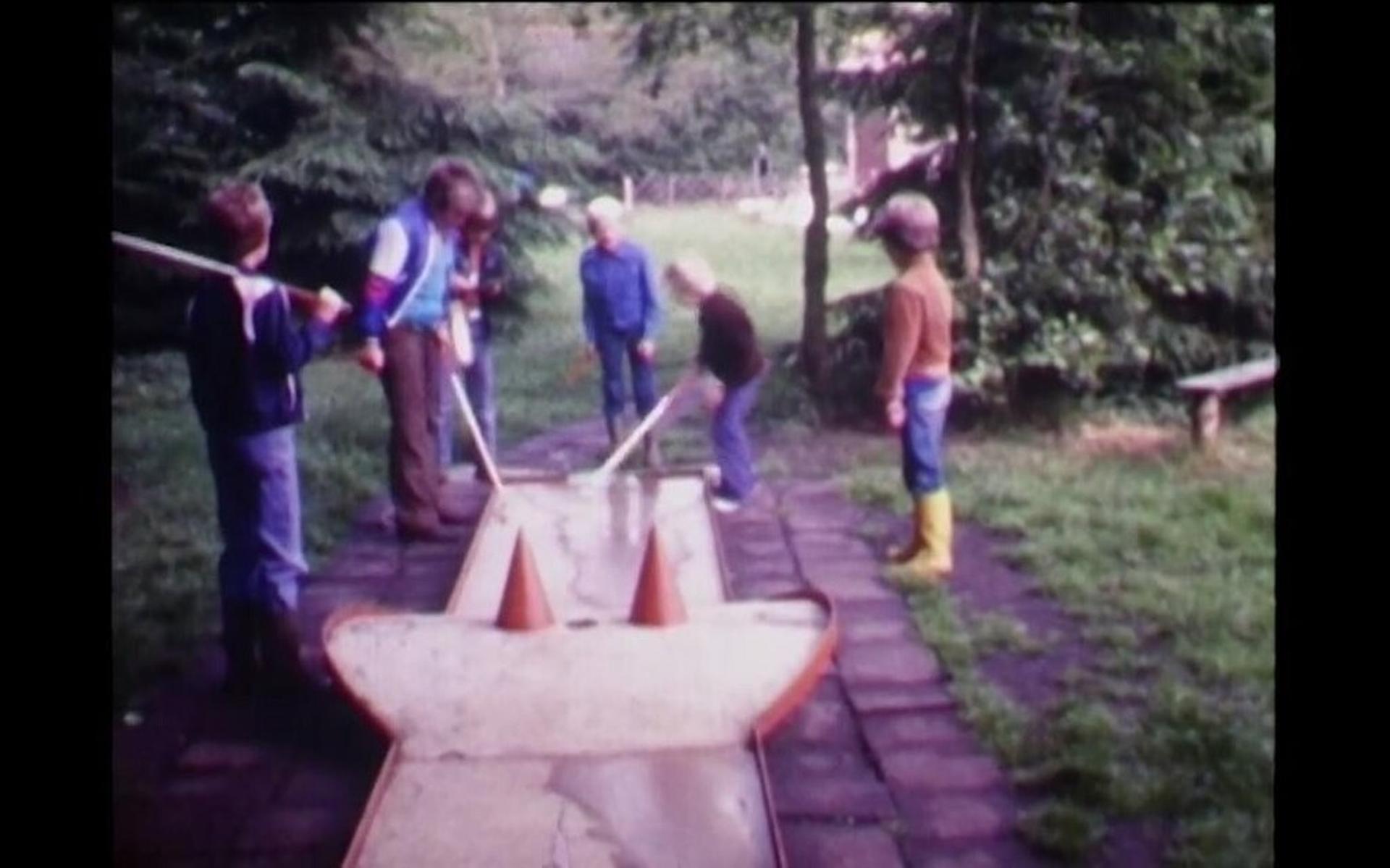 Ga terug in de tijd met 'Zomers van Toen': Kijk hier naar nostalgische beelden van midgetgolfbanen i