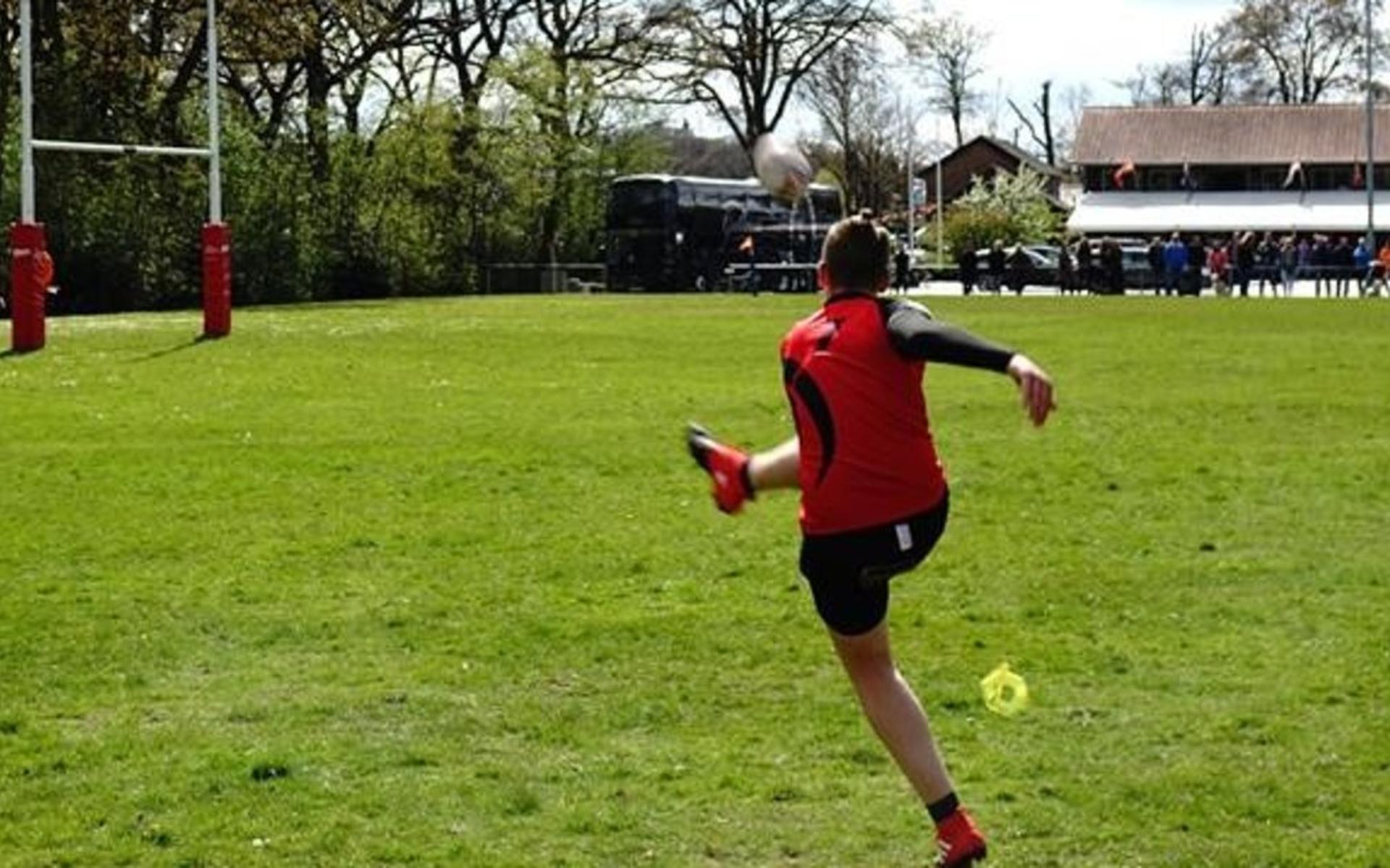 Tycho Olde Bijvank is beste rugbykicker - Meppeler Courant