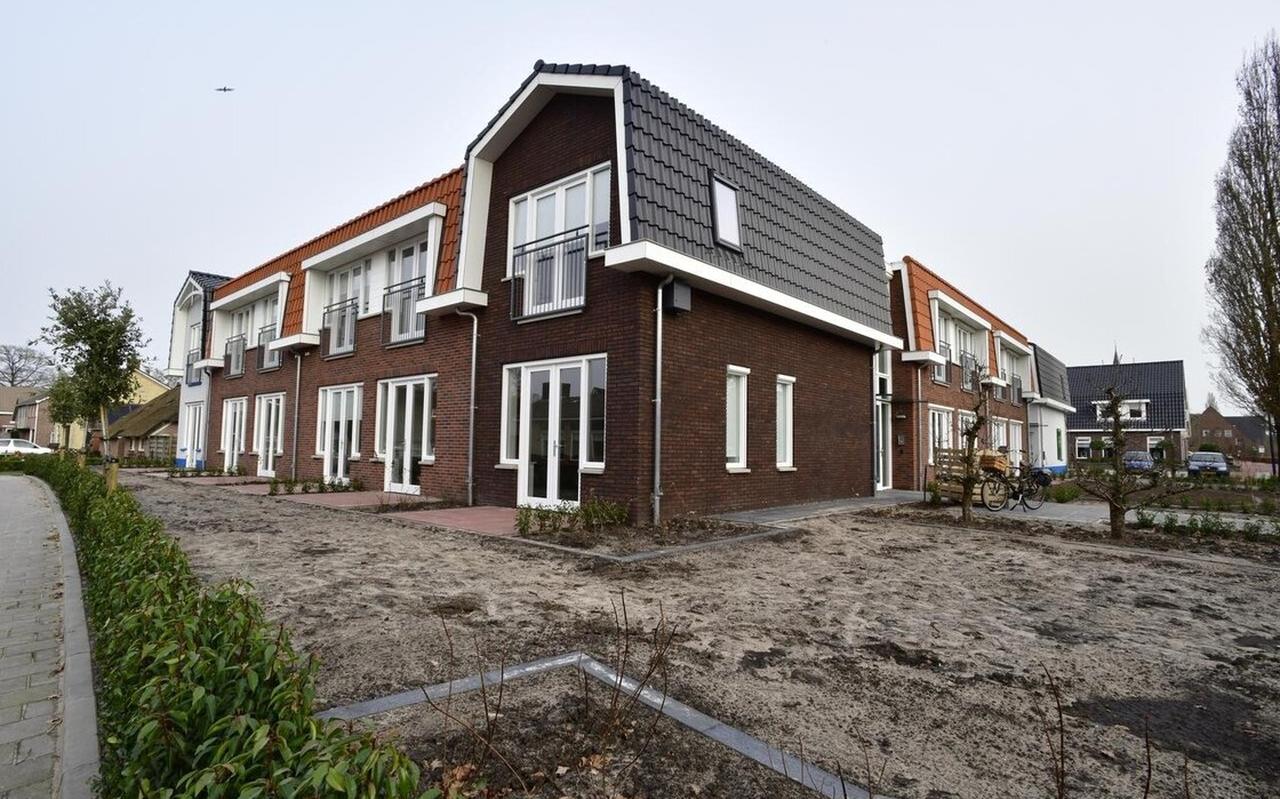 Het gloednieuwe onderkomen van Adullam aan de Kerklaan in Staphorst. Het gloednieuwe onderkomen van Adullam aan de Kerklaan in Staphorst.
