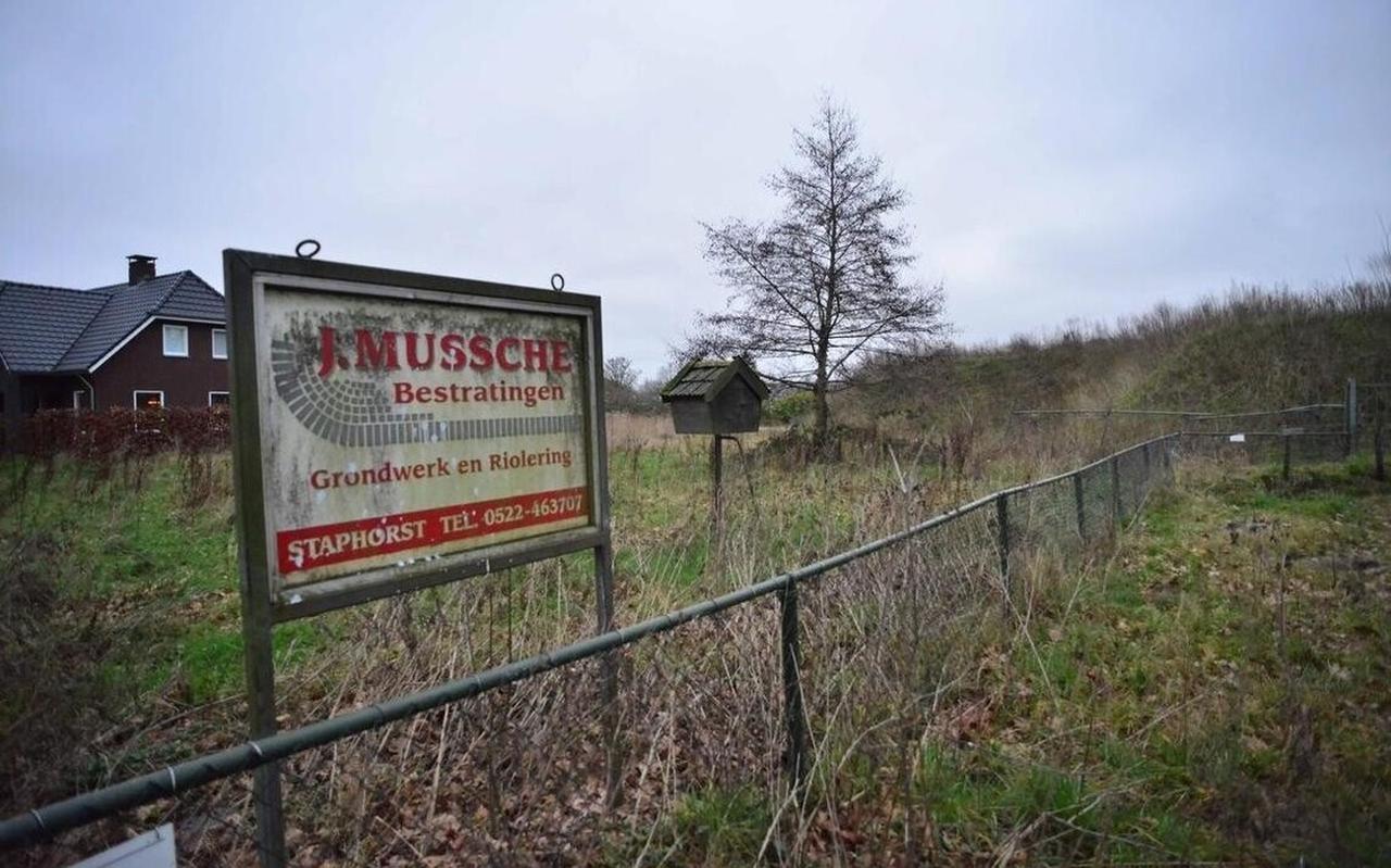 Van de Raad van State mogen er 38 woningen komen op het oude bedrijventerrein van stratenmaker Mussche. Van de Raad van State mogen er 38 woningen komen op het oude bedrijventerrein van stratenmaker Mussche.