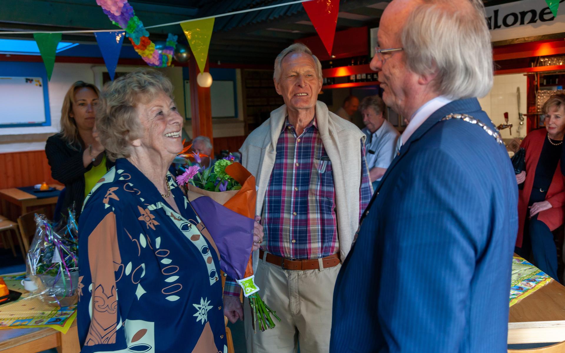 Echtpaar Van der Meulen viert 60-jarig huwelijk. 'We wonen hier erg prettig, we zijn hier gelukkig'