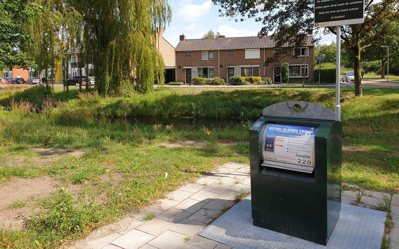 In de ondergrondse container kunnen inwoners van Meppel restafval weggooien. In de ondergrondse container kunnen inwoners van Meppel restafval weggooien.