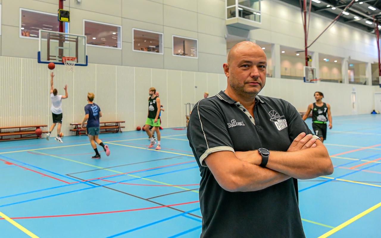 Patrick Koning van Red Giants poseert tijdens een trainingsavond van heren 1. Patrick Koning van Red Giants poseert tijdens een trainingsavond van heren 1.