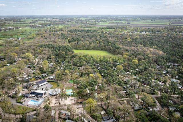 Recreatiepark De Vossenburcht in IJhorst (450 plekken en 30 hectare groot) staat aan de vooravond va