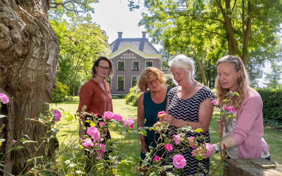 Van links naar rechts: Marian Sinnige, Karola van Weerdenburg, Ada Bootsma en Anja Sinnige.