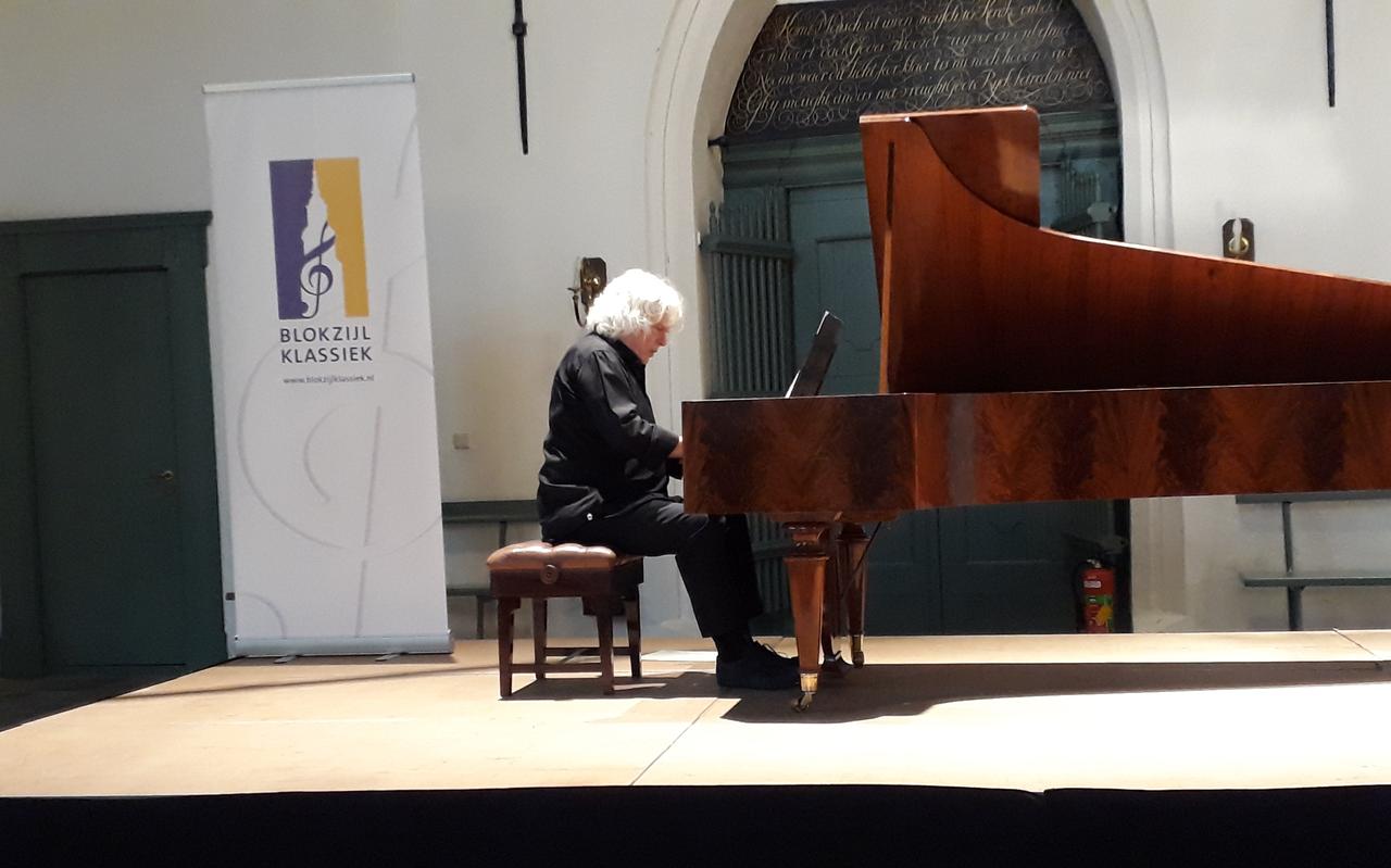 Ronald Brautigam tijdens het concert in Blokzijl. Ronald Brautigam tijdens het concert in Blokzijl.