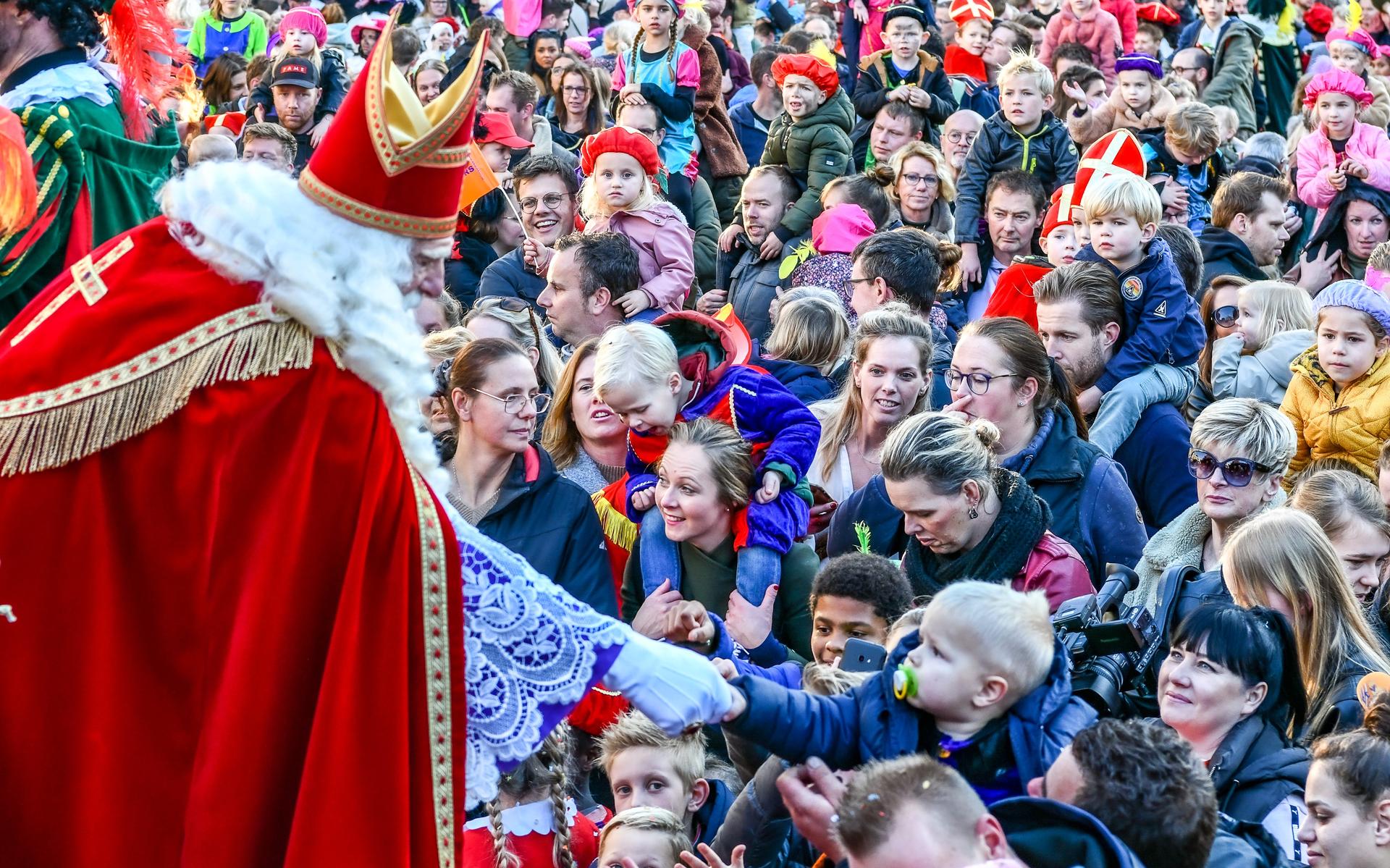 Een warm ontvangst voor Sinterklaas in Meppel