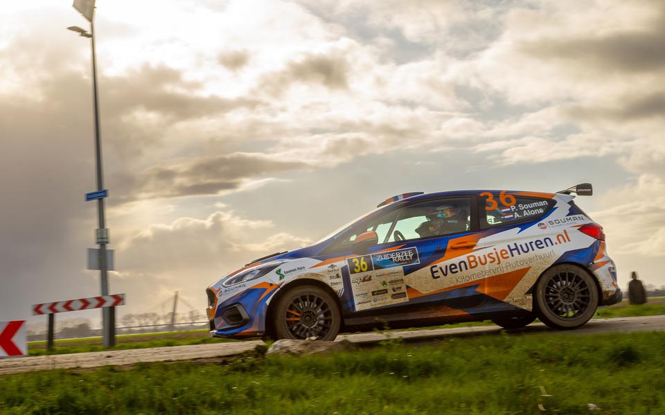 Paul Souman en Arjen Alons uit Sint Jansklooster hebben afgelopen weekend de Zuiderzeerally succesvol volbracht in hun Ford Fiesta Rally3.