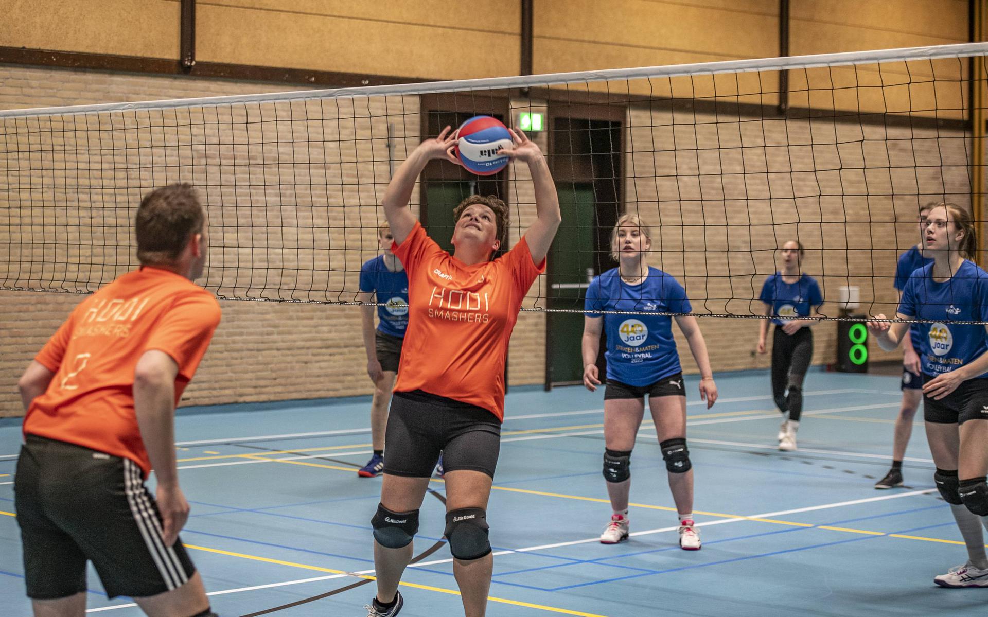 Er werd vorige week al flink gestreden tijdens de voorrondes van het VIOS volleybaltoernooi.