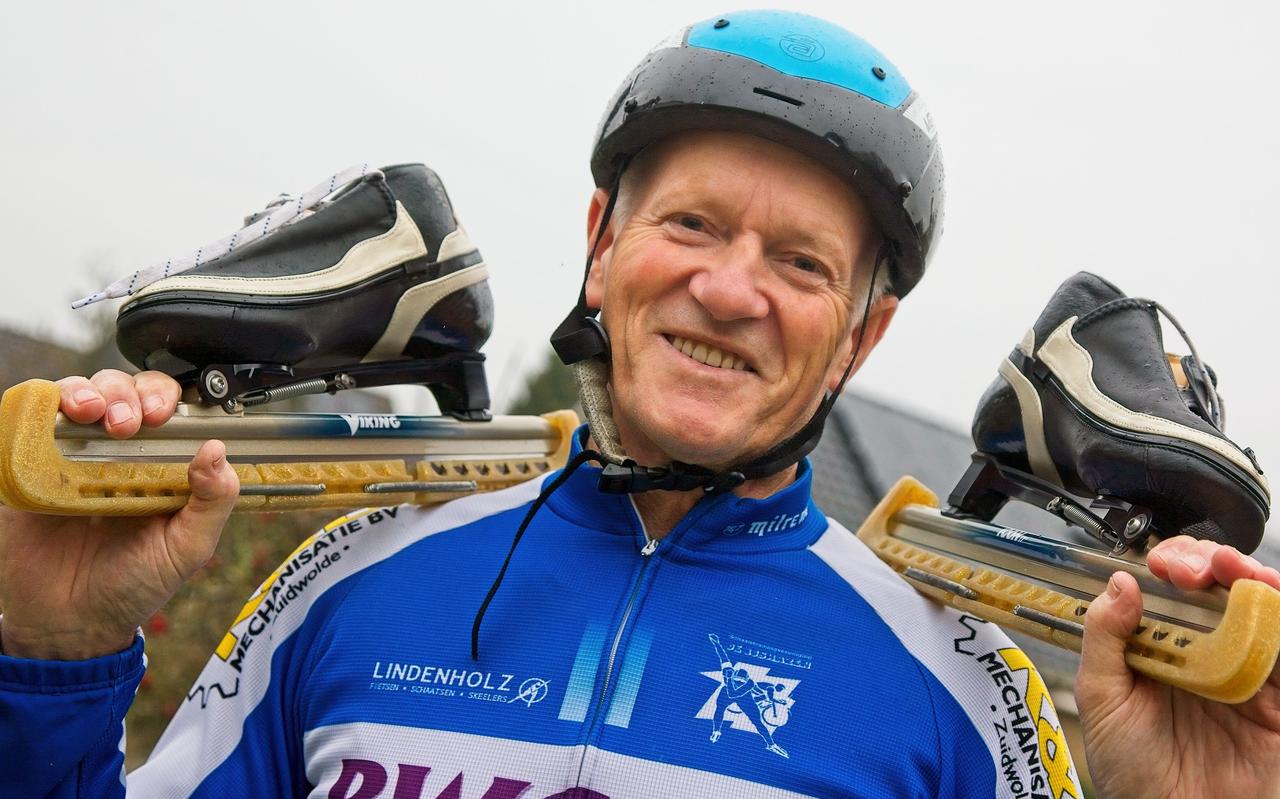 Voor Jaap Dekker is schaatsen altijd de belangrijkste sport gebleven. Voor Jaap Dekker is schaatsen altijd de belangrijkste sport gebleven.