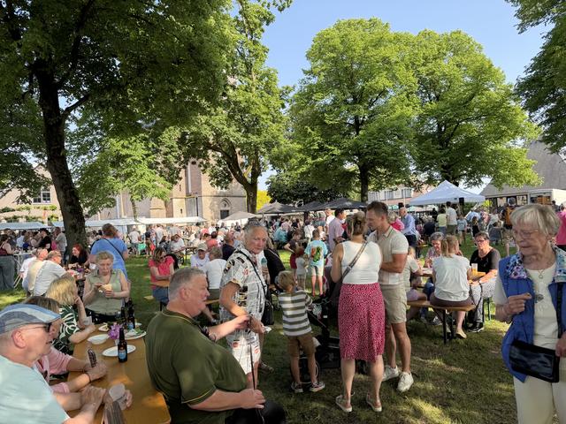 De Brink in Ruinen bruist tijdens Foodfestival Wereldse Heerlyckheid