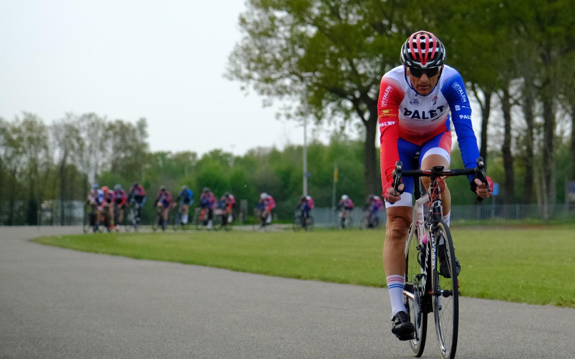 De zomeravondcompetitie is een serie wielerwedstrijden in de wijde regio rond Zwolle.
