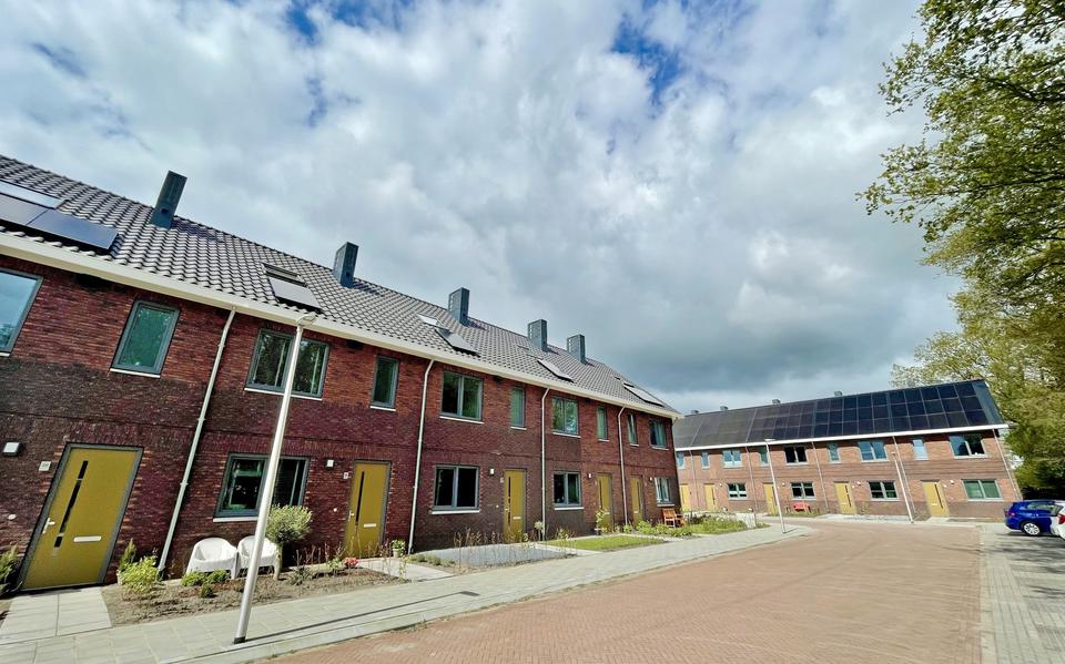 Nieuwe woningen in het uitbreidingsplan aan de Poeleweg in IJhorst.