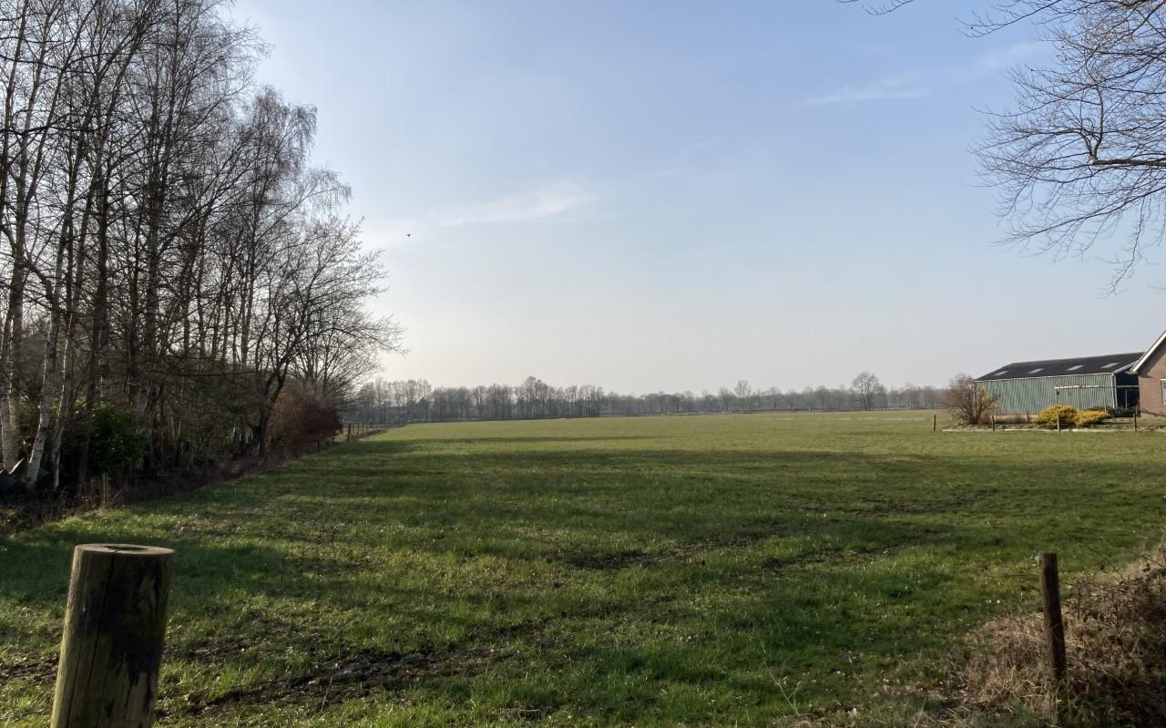 Aan de Juliana Bernhardweg in Dieverbrug heeft de gemeente Westerveld recht van eerste koop. Aan de Juliana Bernhardweg in Dieverbrug heeft de gemeente Westerveld recht van eerste koop.