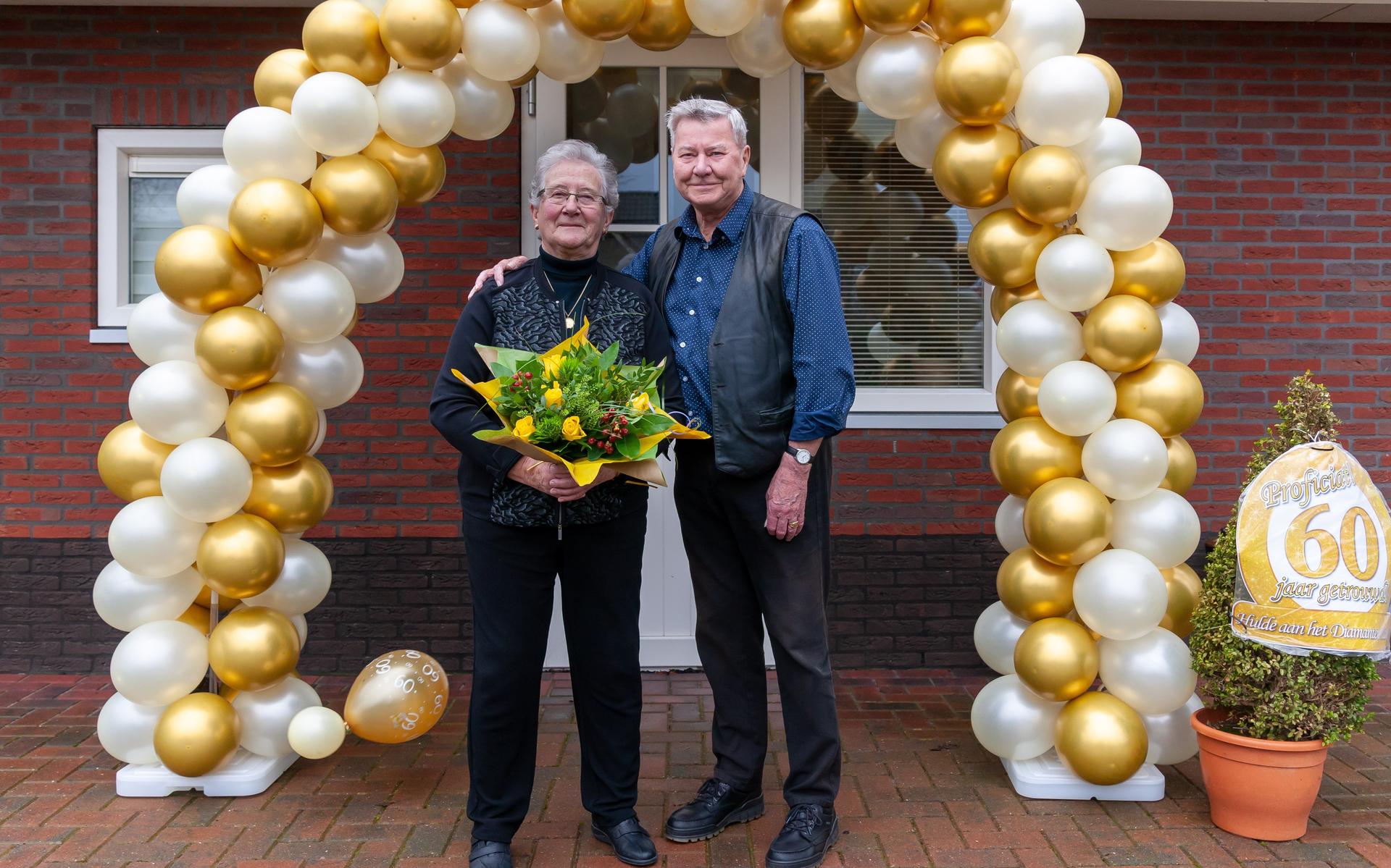 Freek en Roelie Schenkel uit Uffelte zijn 60 jaar getrouwd
