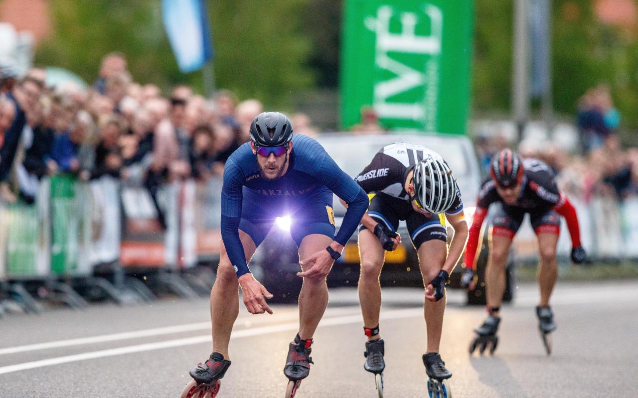 De finish van de Skeelerklim van Steenwijk in 2018. Gary Hekman boekte toen een van zijn zes overwinningen in deze 'klassieker'. De finish van de Skeelerklim van Steenwijk in 2018. Gary Hekman boekte toen een van zijn zes overwinningen in deze 'klassieker'.
