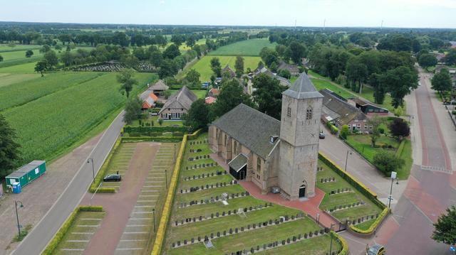 Historische watersnooddwaling (van zestig centimeter) op de kerktoren van Rouveen is na 201 jaar ein