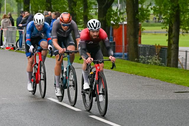Gure omstandigheden tijdens derde wedstrijd zomeravondcompetitie in Staphorst