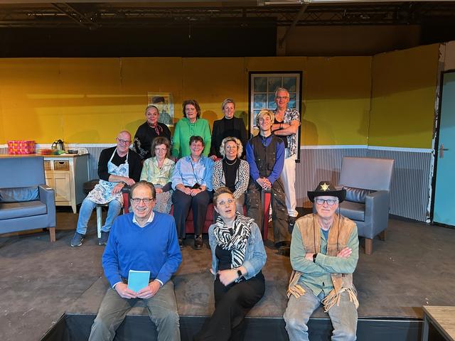 Rederijkerskamer De Bloem uit de Wijk na gedwongen pauze van een jaar weer terug op de planken: ‘Slu