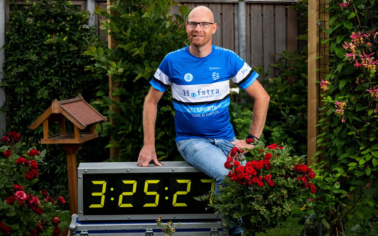 Erik Kuijer organiseert en registreert hardloopwedstrijden. Hij registreert de tijden van de deelnemers. Zijn allereerste ultraloop van 50 kilometer liep hij in 3:25:27 uur.