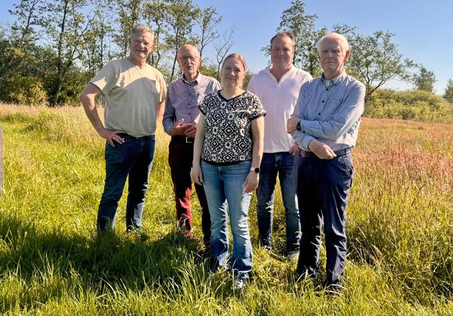 Riekende lijken, een verloren veldslag, de bouw van een klooster. Klaas Jan Barneveld maakt de podca