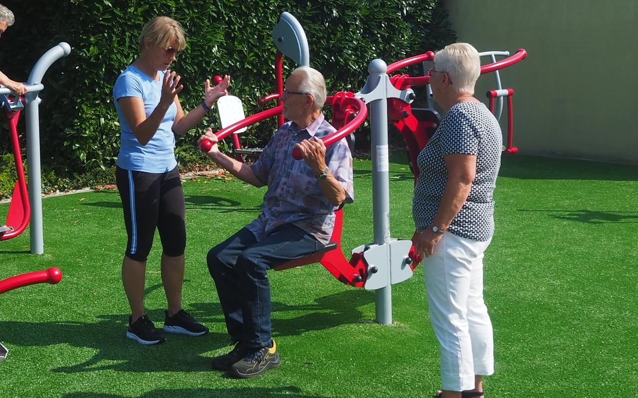 De nieuwe beweegtuin is actief in gebruik genomen. De nieuwe beweegtuin is actief in gebruik genomen.