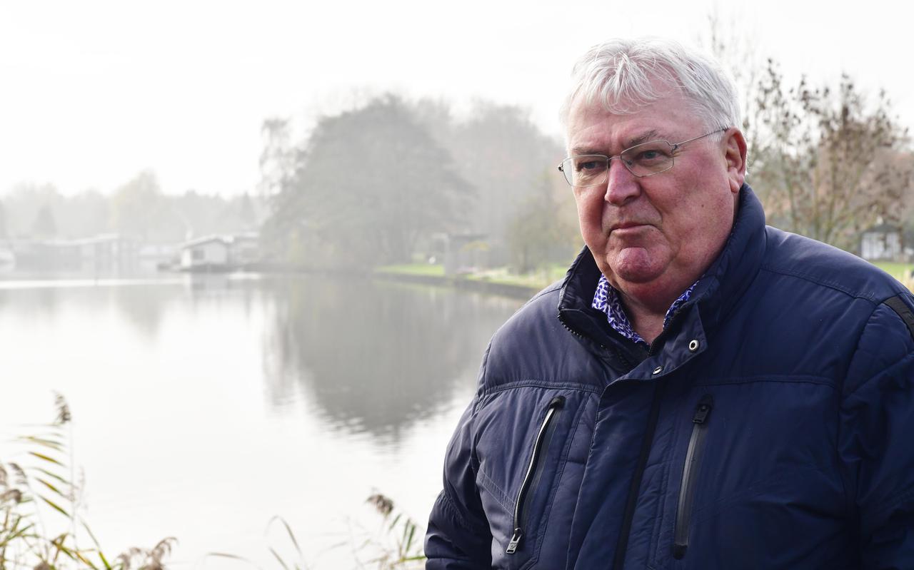 Hedzer van Houten, oud-directeur van Woonconcept, wil wonen op het water onder de aandacht brengen van iedereen met verstand van woningbouw.