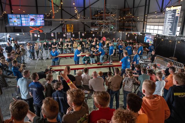 Succes voor Legopulling in Staphorst met 166 creaties aan de start: ‘We moeten oppassen dat het niet
