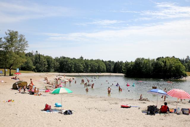 Waterschap controleert zwemplassen. Zwarte Dennen in Staphorst krijgt predicaat: uitstekend