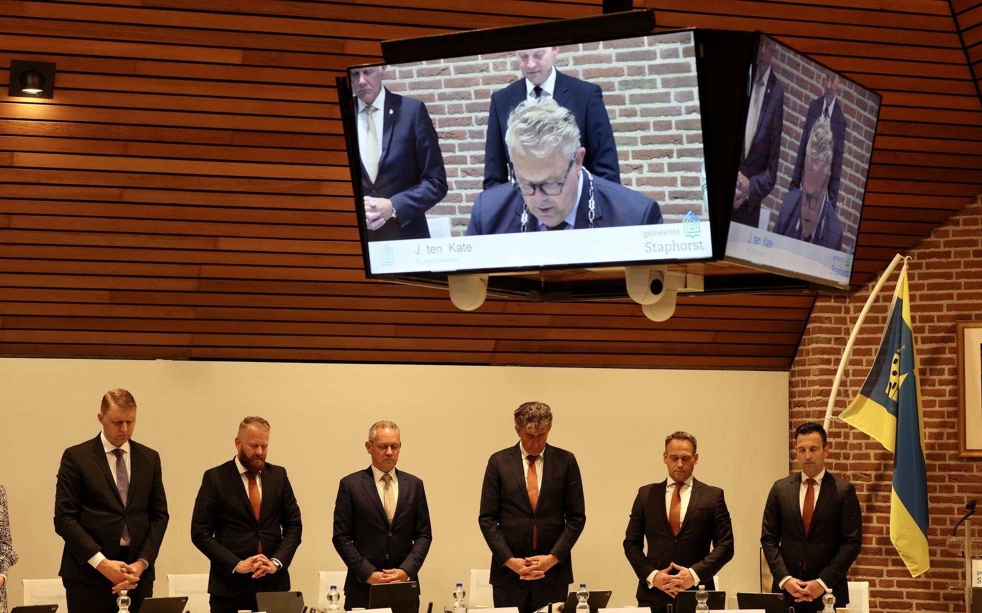 In Staphorst wordt het ambtsgebed voor en na de raadsvergadering uitgesproken.
