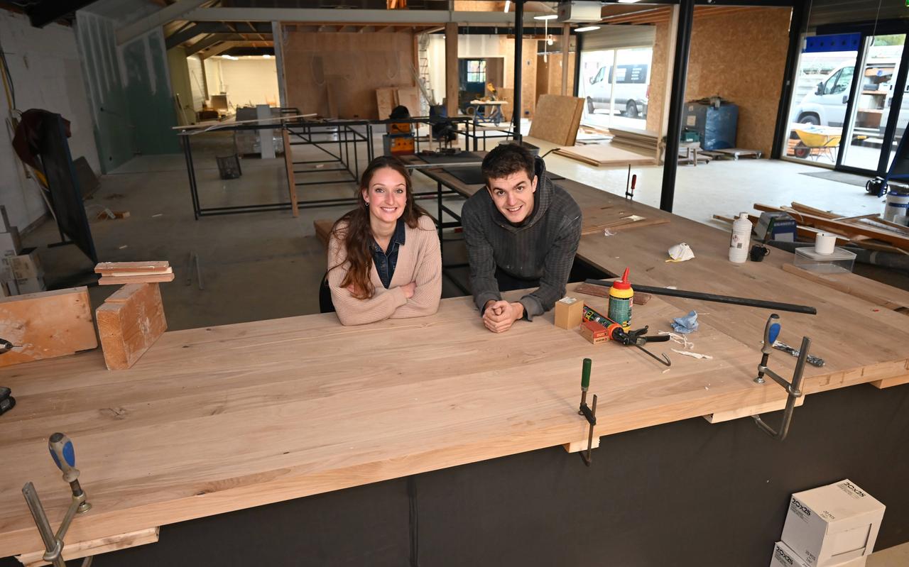 Rosa van Vliet en Nick van den Pol hebben zin hun nieuwe avontuur met Het Ambacht: een combinatie van dagbesteding, verswinkel en brasserie. Rosa van Vliet en Nick van den Pol hebben zin hun nieuwe avontuur met Het Ambacht: een combinatie van dagbesteding, verswinkel en brasserie.