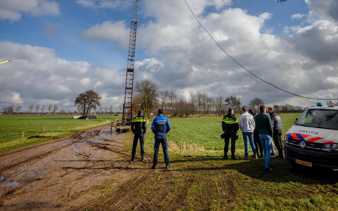 Een mast van een onbemande radiozender in het buitengebied van Staphorst.
