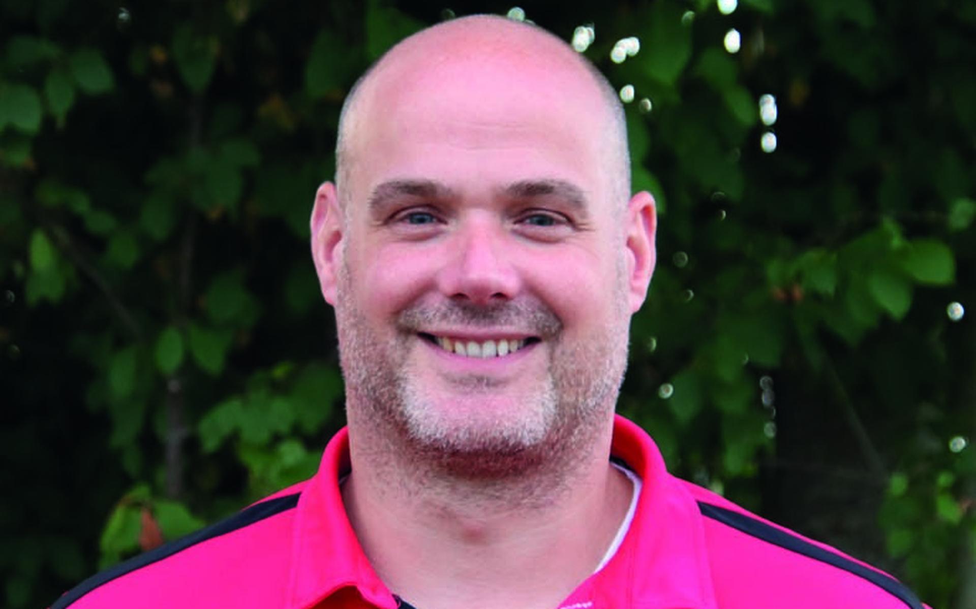 Hoofdtrainer David Leeuw uit Nieuwleusen neemt na dit voetbalseizoen afscheid van SVN'69 uit Nijeveen.