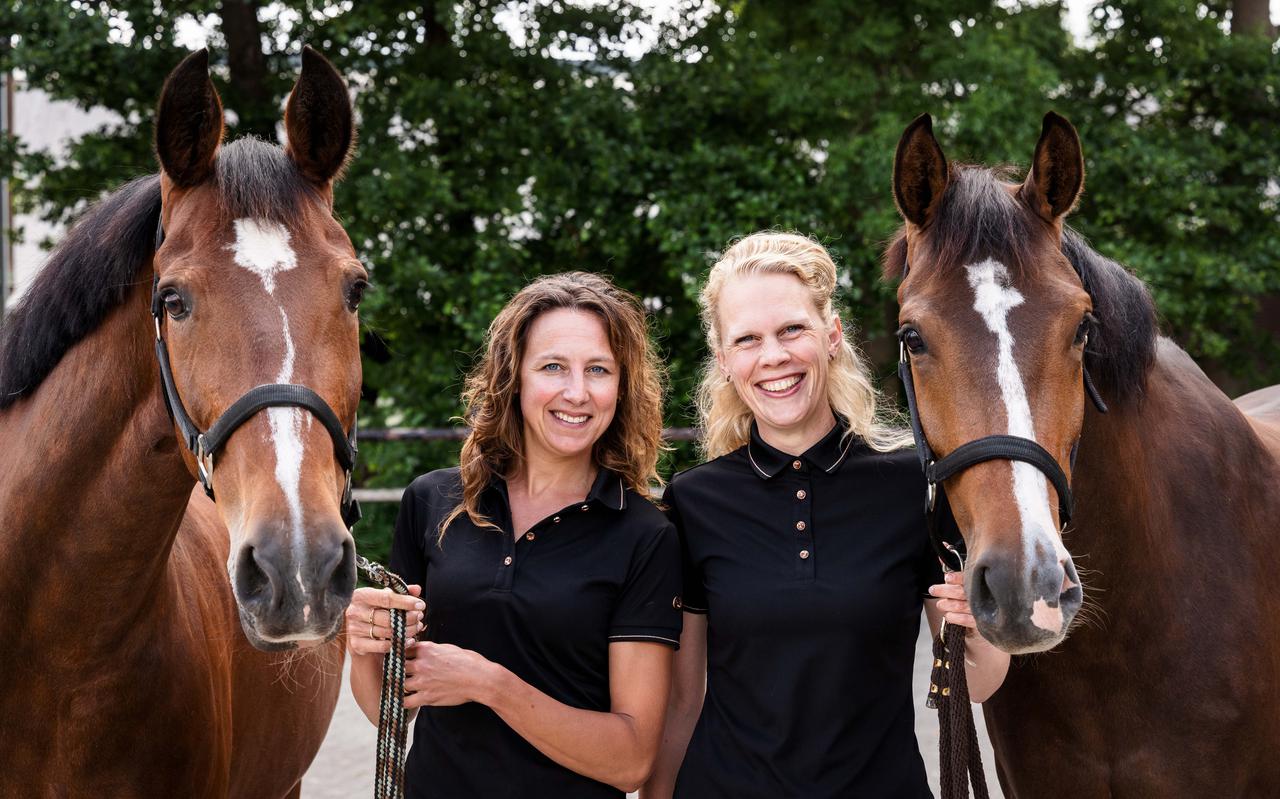 Paardencoaches Mireille van Damme-Mineur en Henka Rooze-Veenstra.