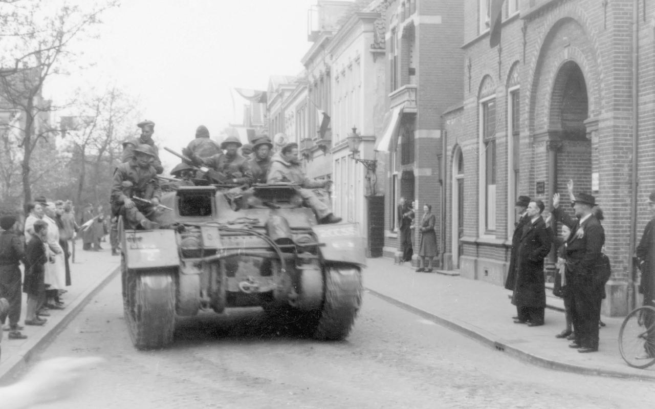 Het Toronto Scottish Regiment arriveerde in de vroege ochtend van 13 april 1945 in Meppel.