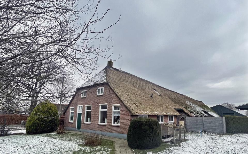 De boerderij Oude Rijksweg 457 in Rouveen. Foto is afgelopen winter gemaakt.