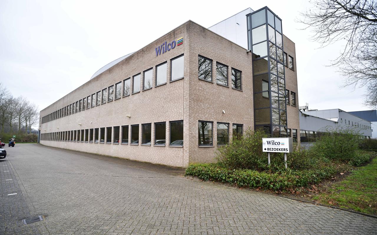Volgend jaar huisvest Veldhuis Media zich in de drukkerij, waar nu nog Drukkerij Wilco zit. Volgend jaar huisvest Veldhuis Media zich in de drukkerij, waar nu nog Drukkerij Wilco zit.
