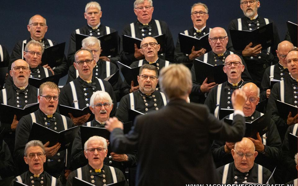 Het mannenkoor geeft concerten in Nieuwleusen en Rouveen.