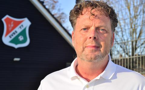 Arjan Zomerdijk uit Meppel gaat na de zomer zijn derde seizoen in als trainer van SVBS'77.