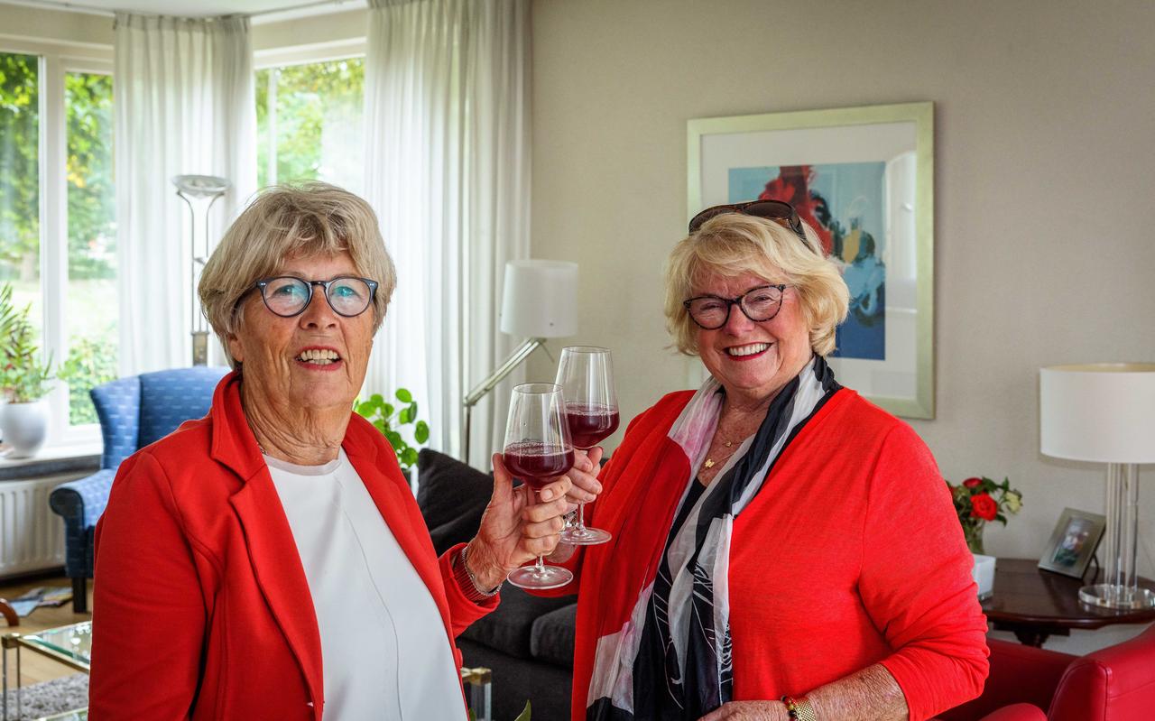Rieke van Vilsteren (rechts) en Henny Kamman. Rieke van Vilsteren (rechts) en Henny Kamman.