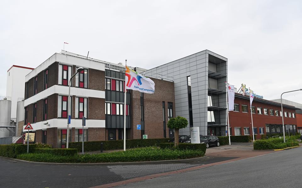Het bedrijfspand van FrieslandCampina Kievit op het industrieterrein Oevers.
