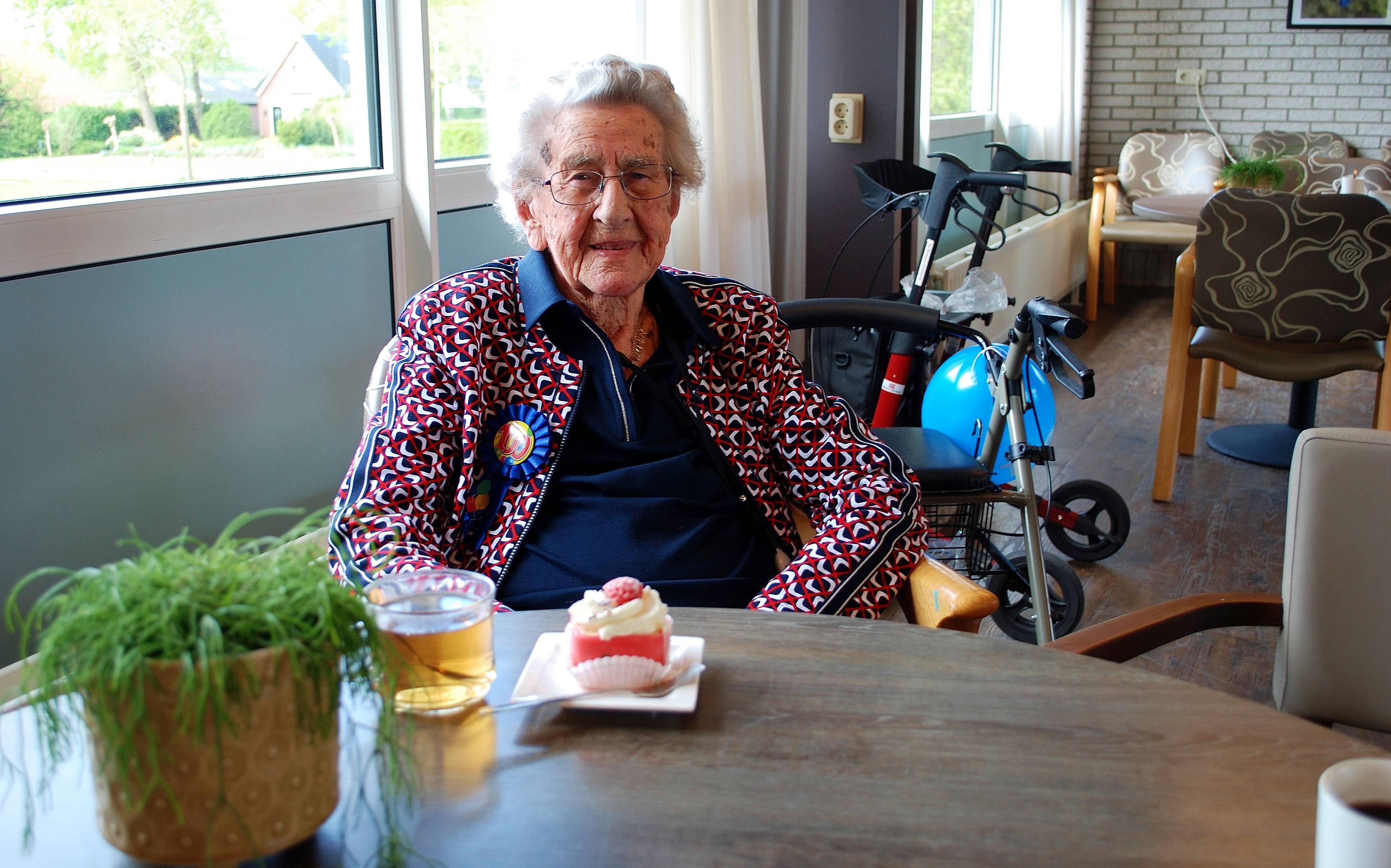 Elizabeth Stapel-Meester 100 jaar: 'gezond leven, niet roken en veel bewegen' - Dagblad van het Noor