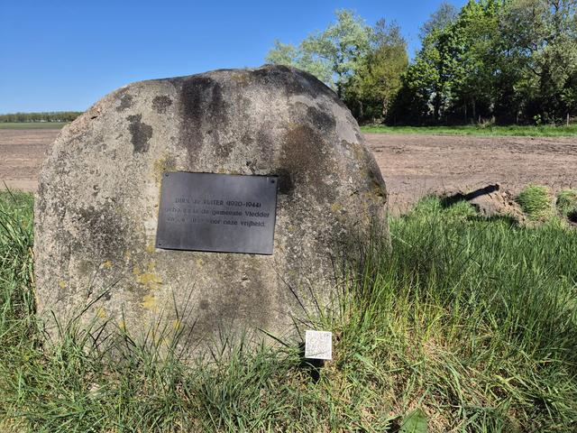 QR-codes brengen oorlogsmonumenten in Vledder tot leven