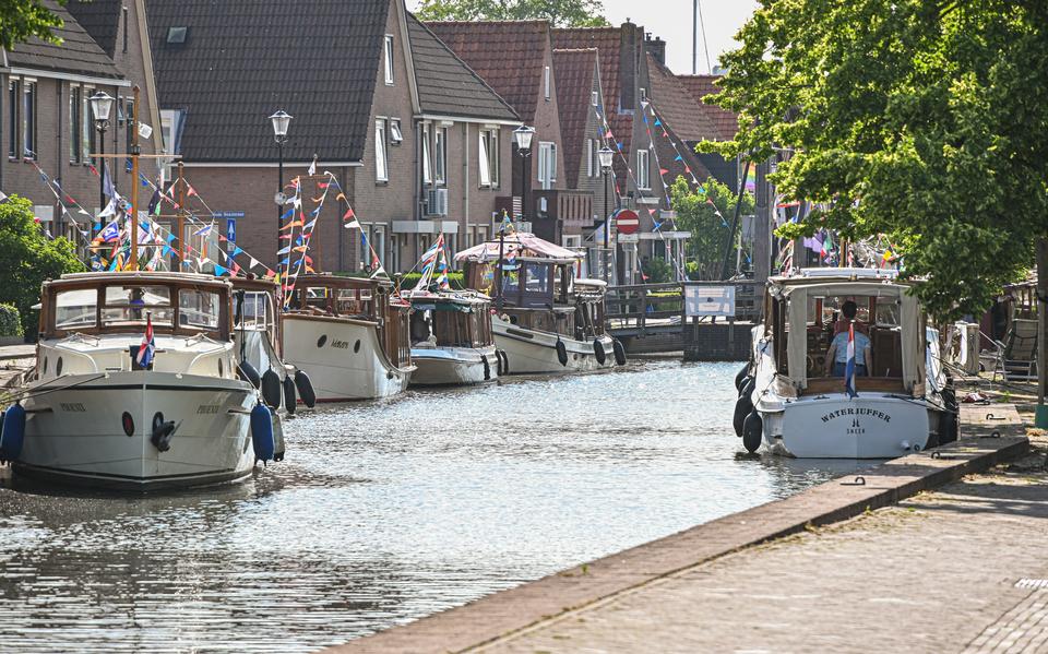De eerste boten zijn afgemeerd.