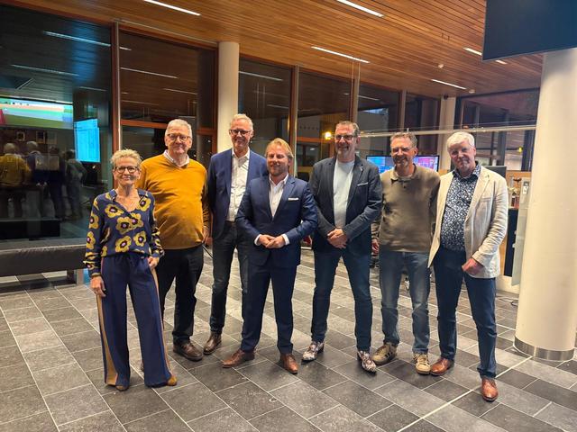 Sterk Meppel en de VVD op zoek naar raakvlakken en compromissen om samenwerking mogelijk te maken. '